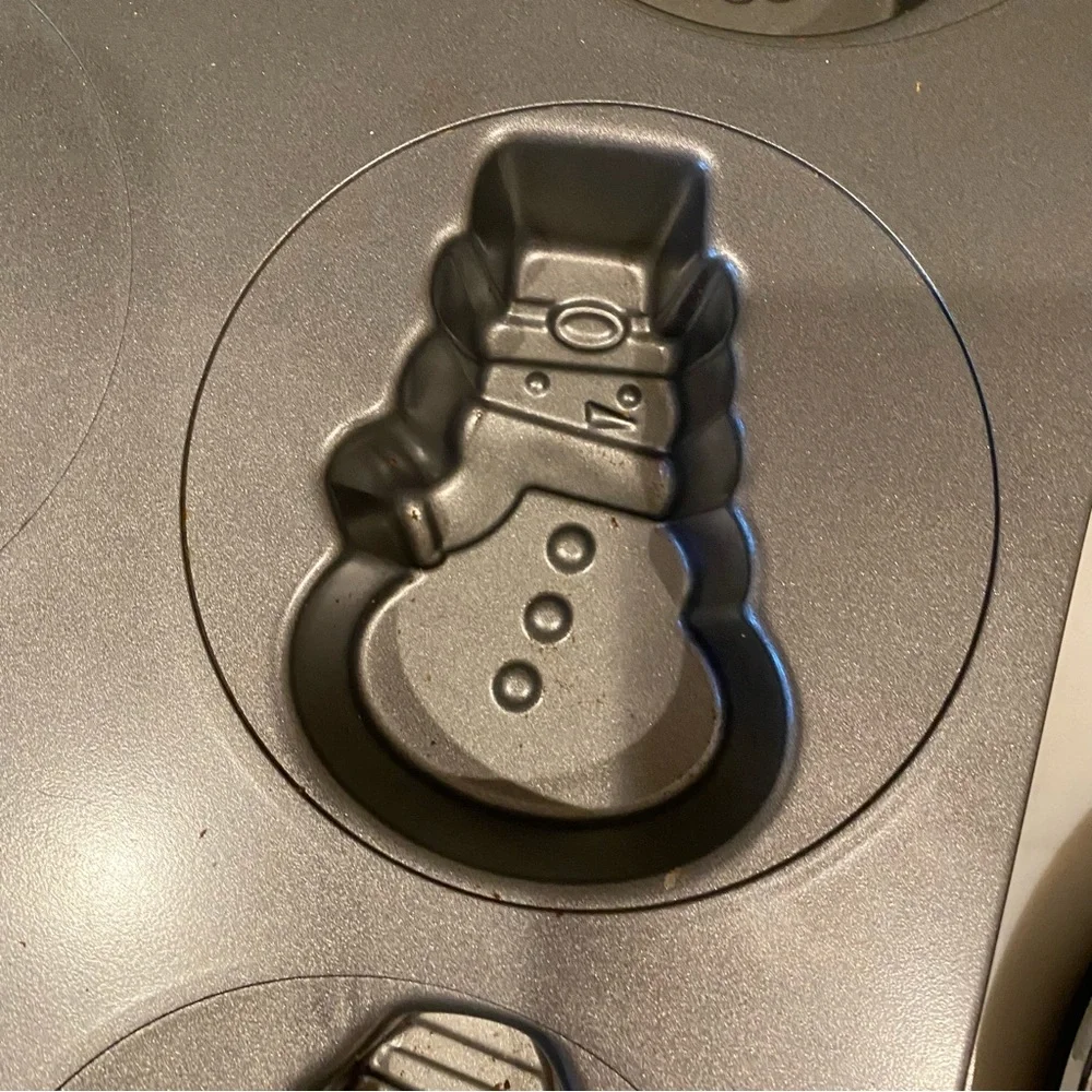 Wilton Snowman 6 Mini Cakes Tart Cupcake Pan Holiday Christmas Baking